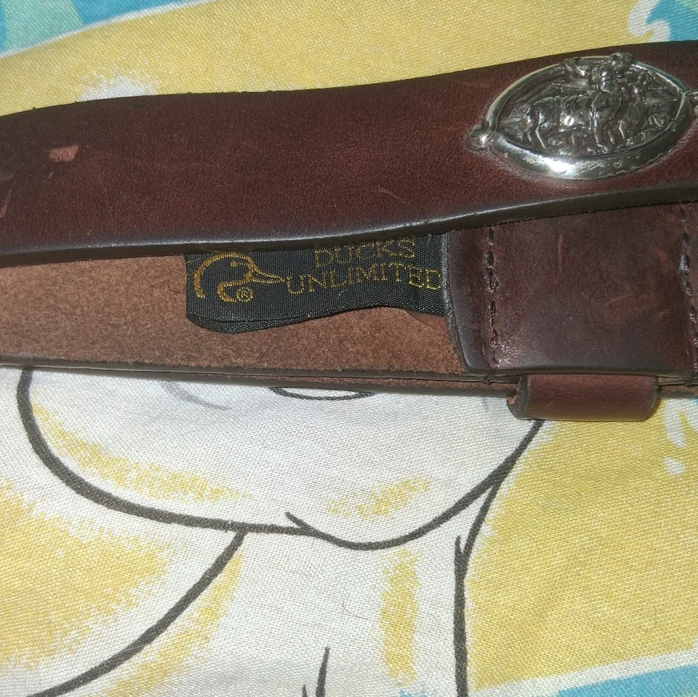80s Ducks Unlimited Deer Emblem Vintage Brown Leather Belt